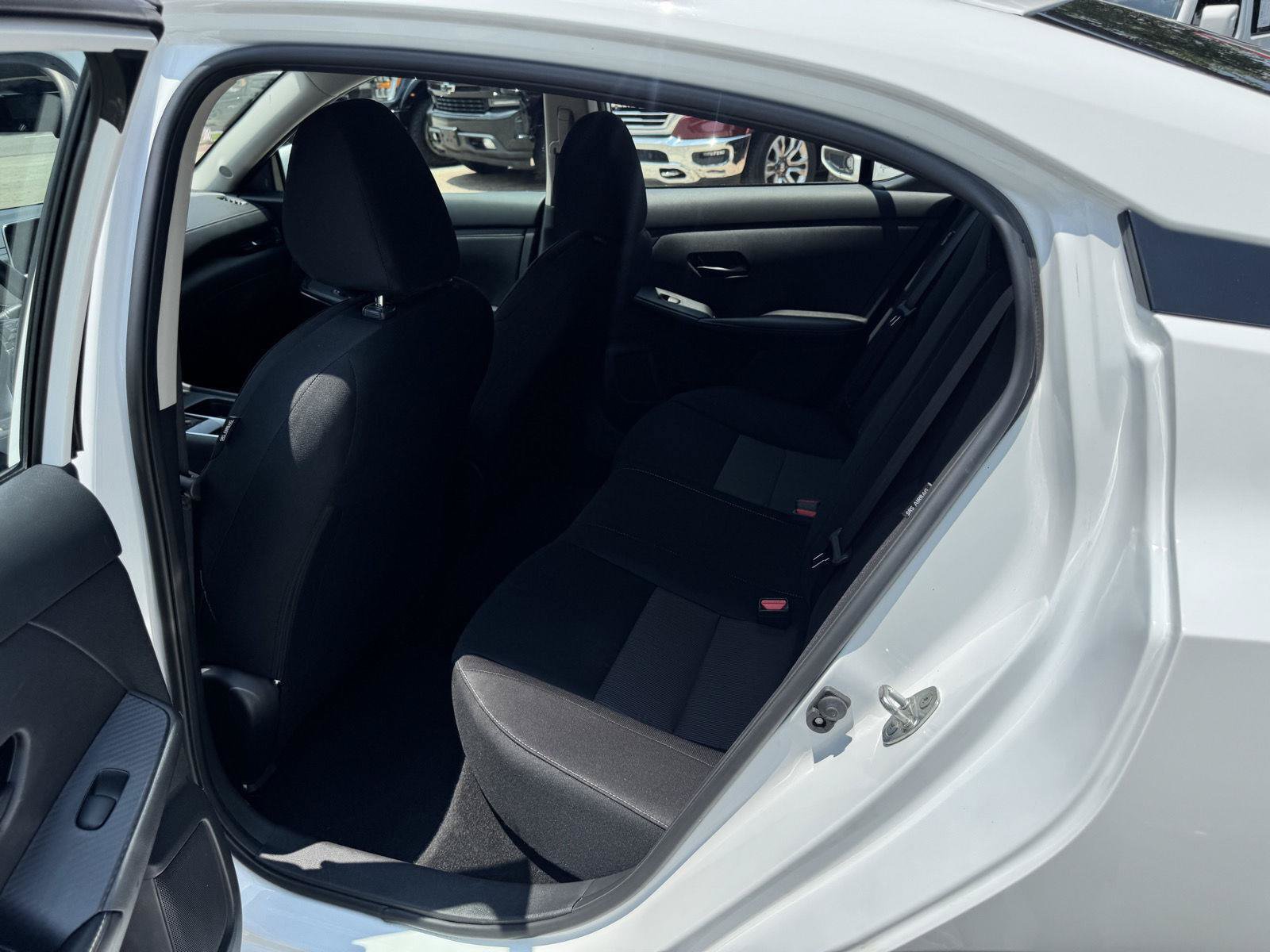 Used 2024 Nissan Sentra SV FWD image 6