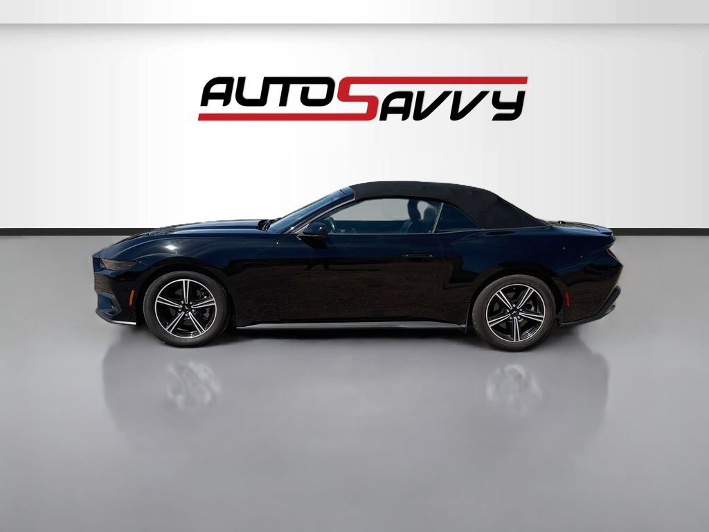 Used 2025 Ford Mustang Premium RWD image 4
