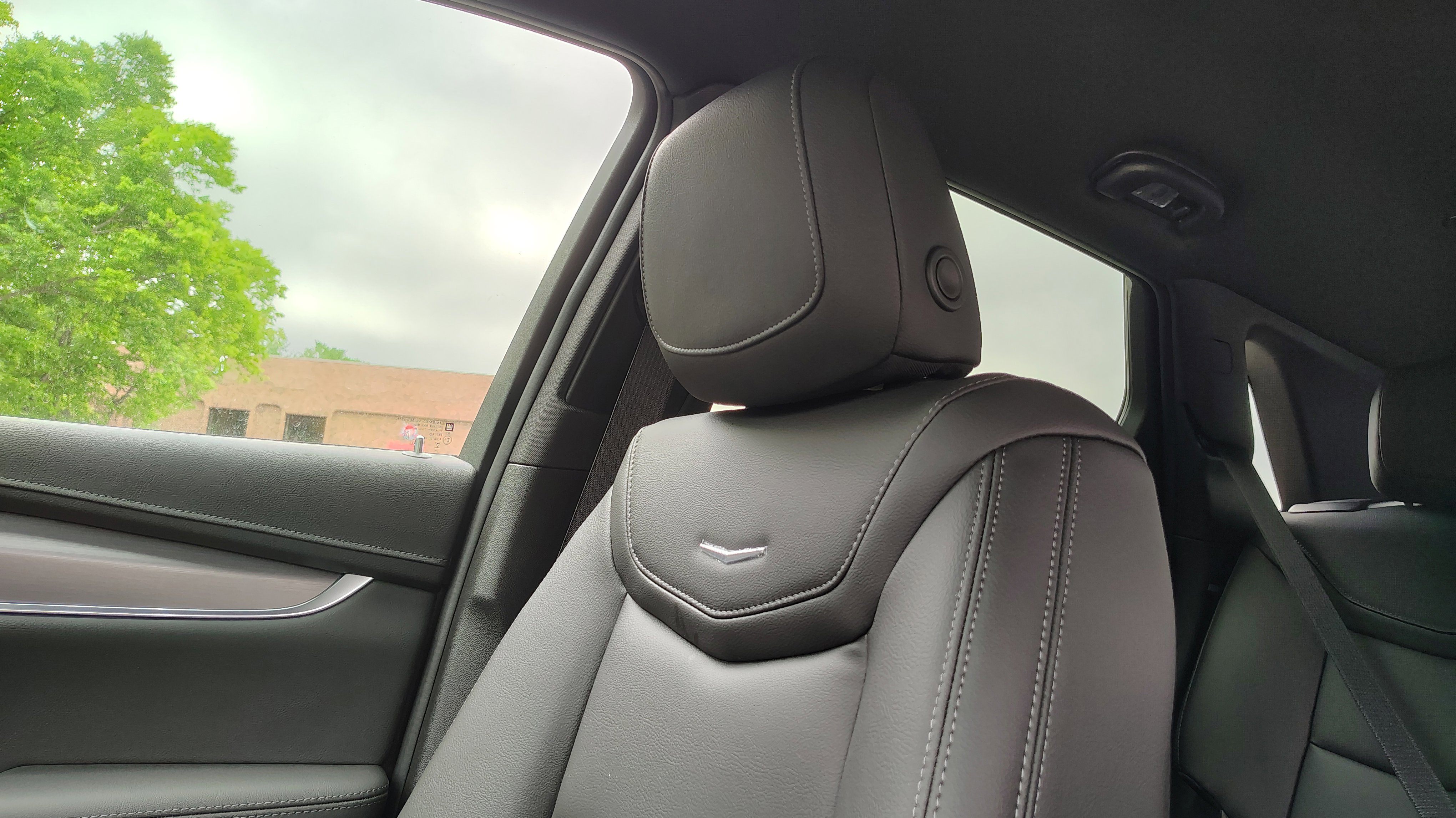 New 2025 Cadillac XT5 Luxury image 23