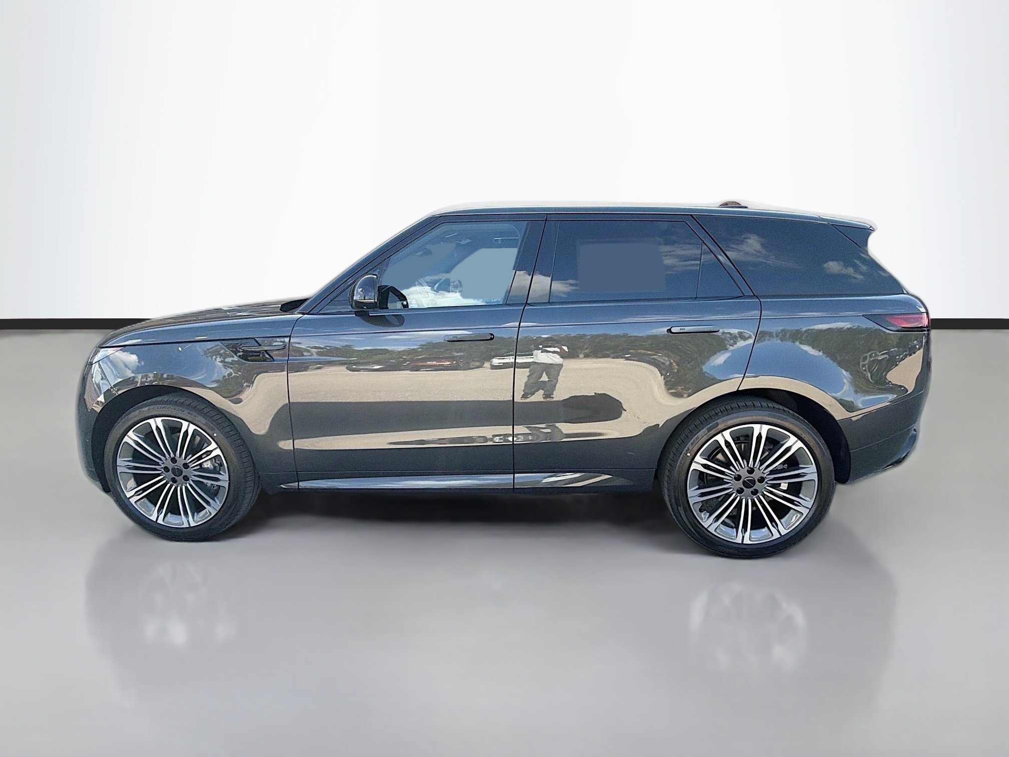 Used 2026 Land Rover Range Rover Sport Dynamic SE AWD/4WD image 2