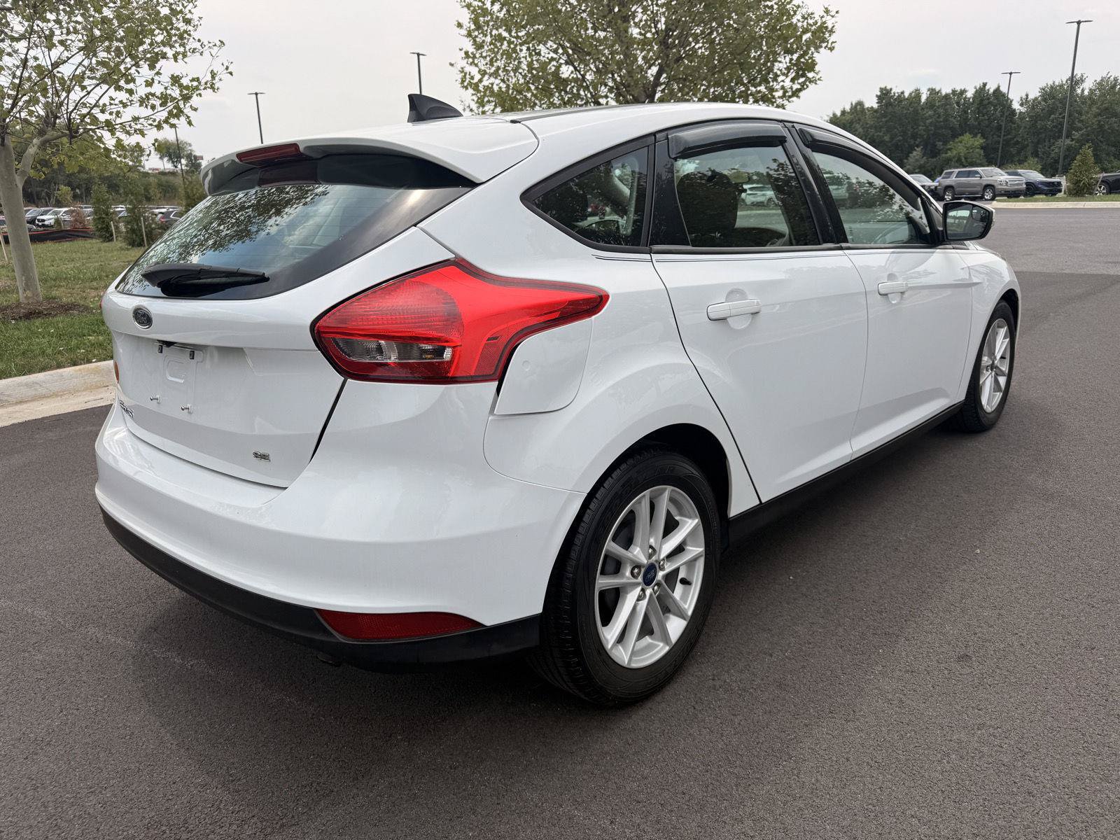 Used 2016 Ford Focus SE w/ SE Power Seat Package FWD image 5