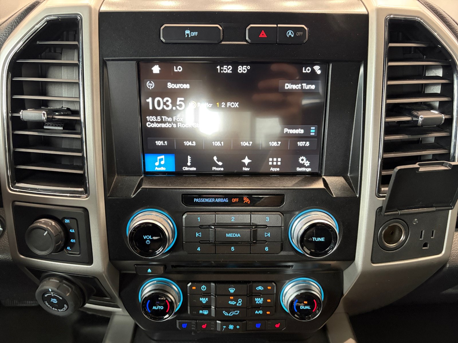 Used 2017 Ford F150 Lariat w/ Equipment Group 501A Mid AWD/4WD image 22