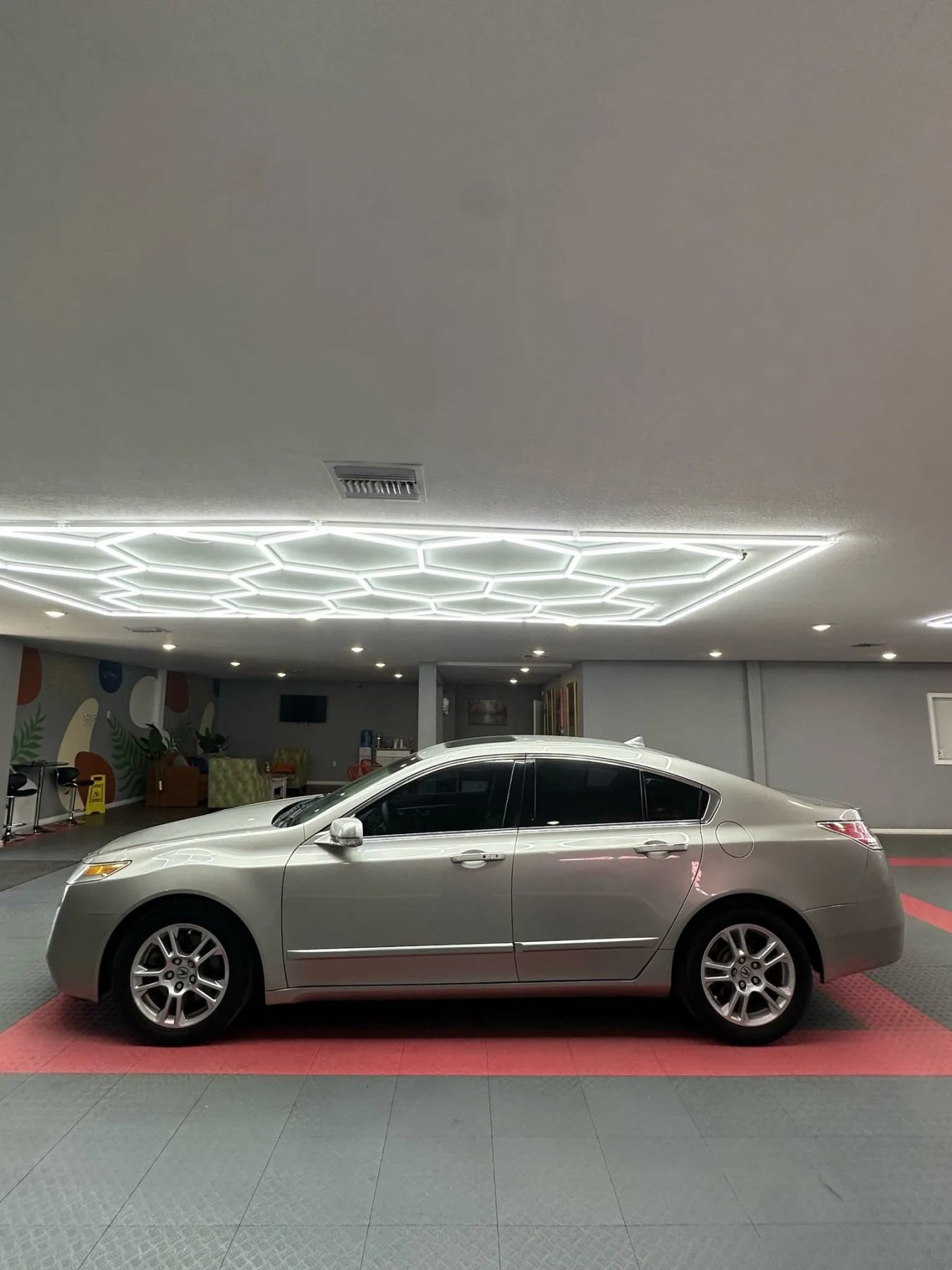 Used 2011 Acura TL w/ Technology Package image 3