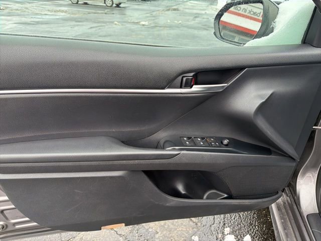 Used 2019 Toyota Camry SE image 9