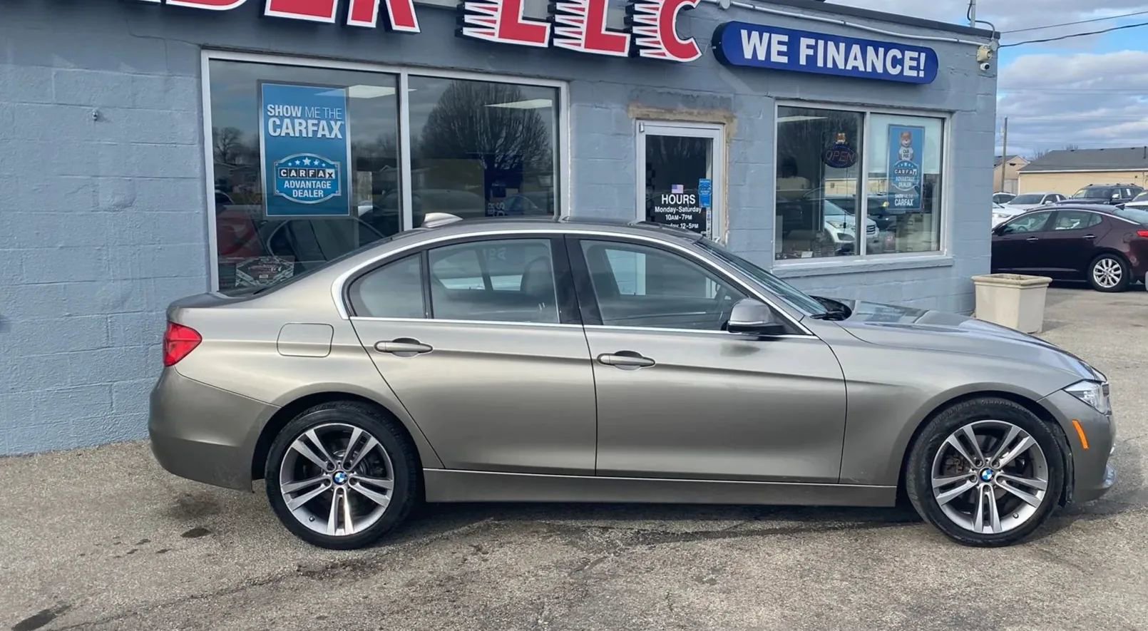Used 2017 BMW 330i xDrive Sedan image 12
