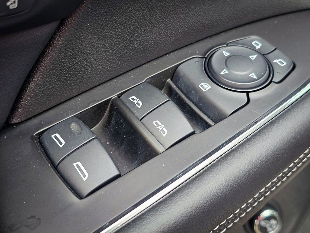 Certified 2023 Buick Envision Essence w/ Sport Touring Package image 8