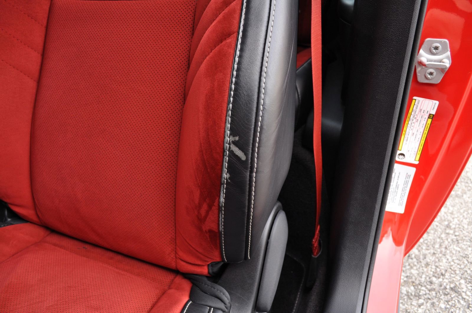 Used 2015 Dodge Challenger SRT Hellcat image 30