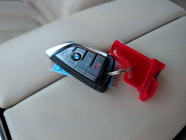 Used 2022 BMW X5 xDrive40i w/ Premium Package image 40