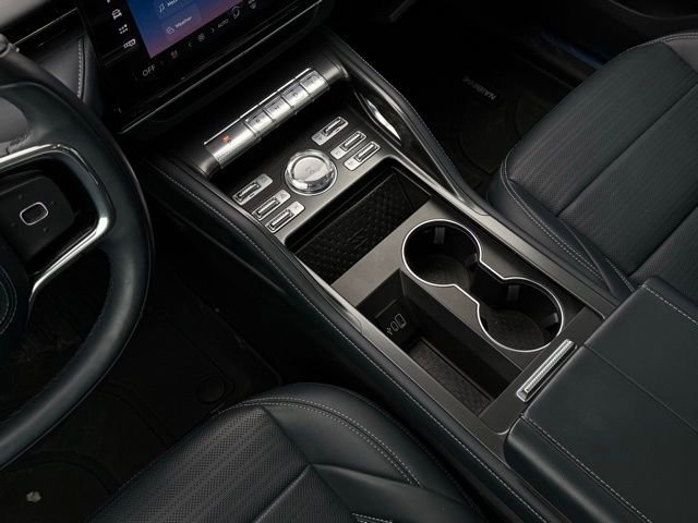 Used 2025 Lincoln Nautilus Reserve image 35