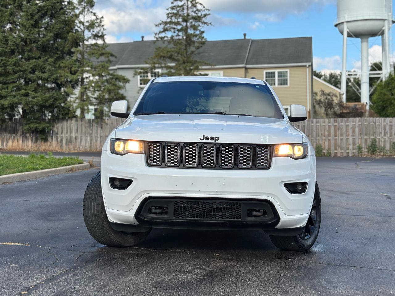 Used 2021 Jeep Grand Cherokee Altitude AWD/4WD image 13