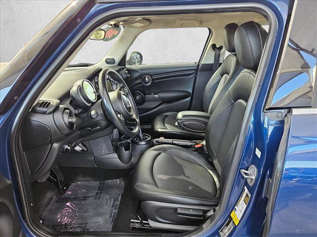 Used 2018 MINI Cooper 4-Door Hardtop FWD image 15