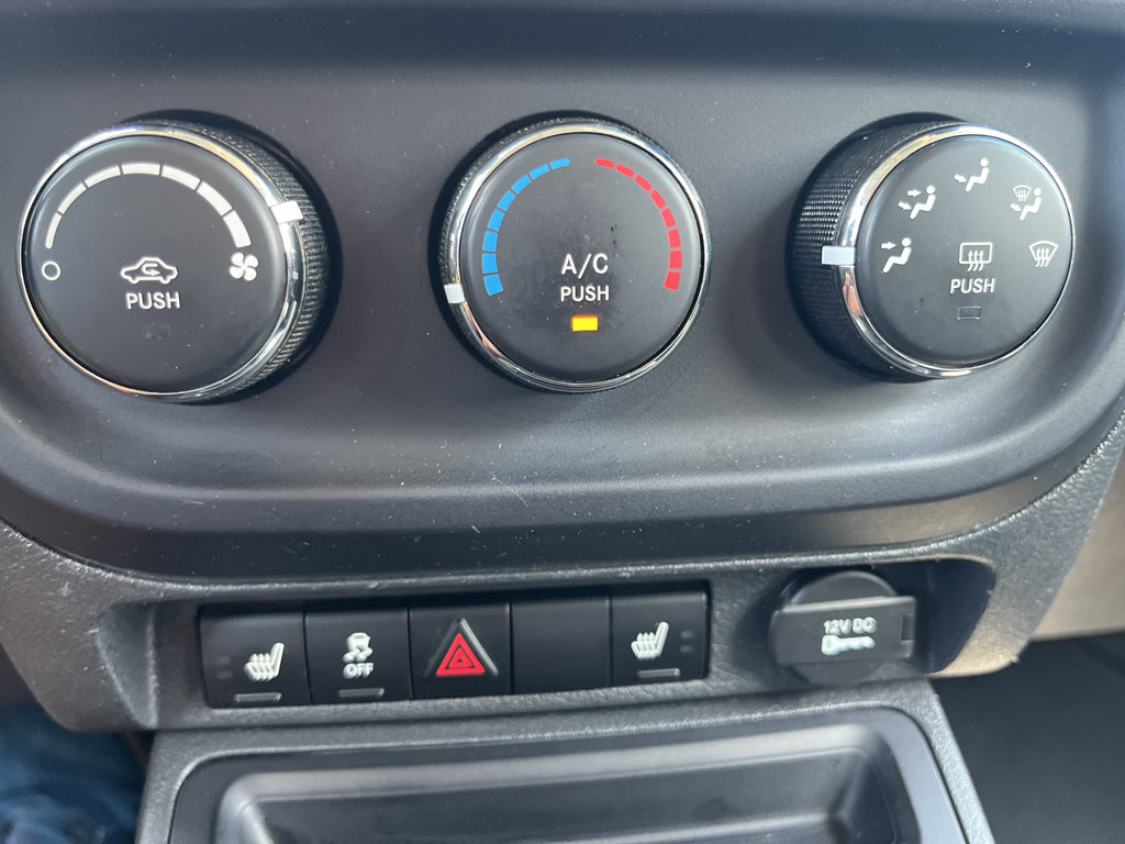 Used 2016 Jeep Patriot Latitude FWD image 20