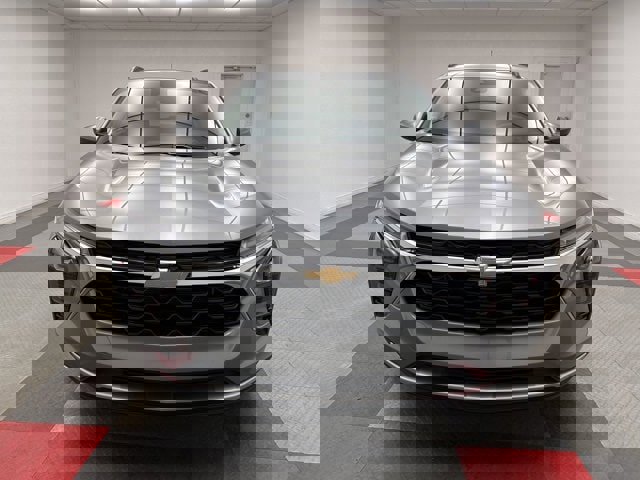 New 2026 Chevrolet Trax LT w/ LT Convenience Package image 2