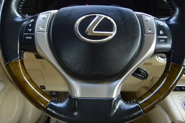 Used 2014 Lexus ES 350 w/ Premium Package FWD image 17