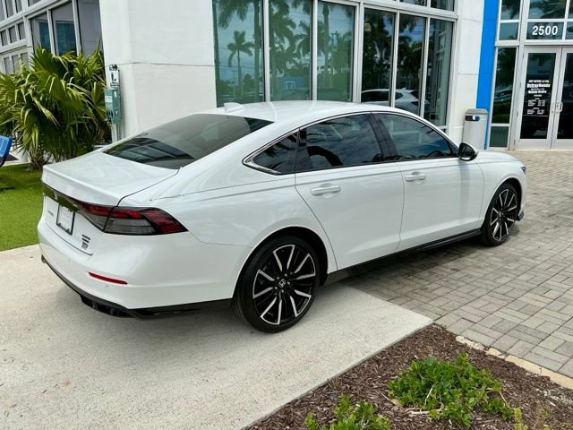 Used 2023 Honda Accord Touring image 6