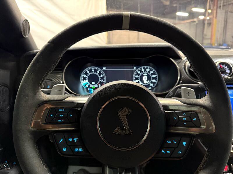 Used 2022 Ford Mustang Shelby GT500 w/ Carbon Fiber Track Pack image 32