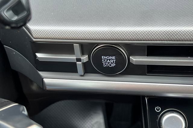 New 2026 Hyundai Santa Fe SEL image 23