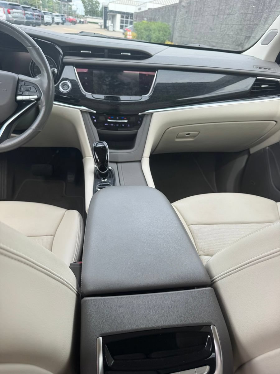 Certified 2021 Cadillac XT6 Premium Luxury AWD/4WD image 25