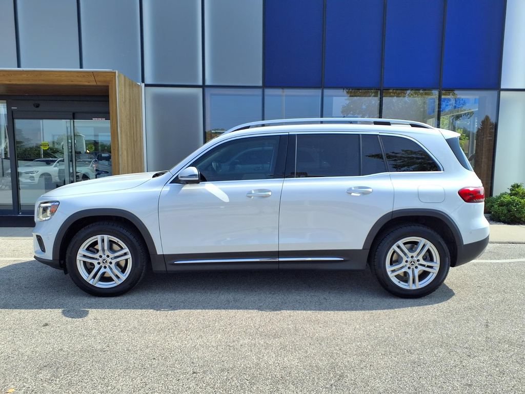 Used 2021 Mercedes-Benz GLB 250 4MATIC image 3
