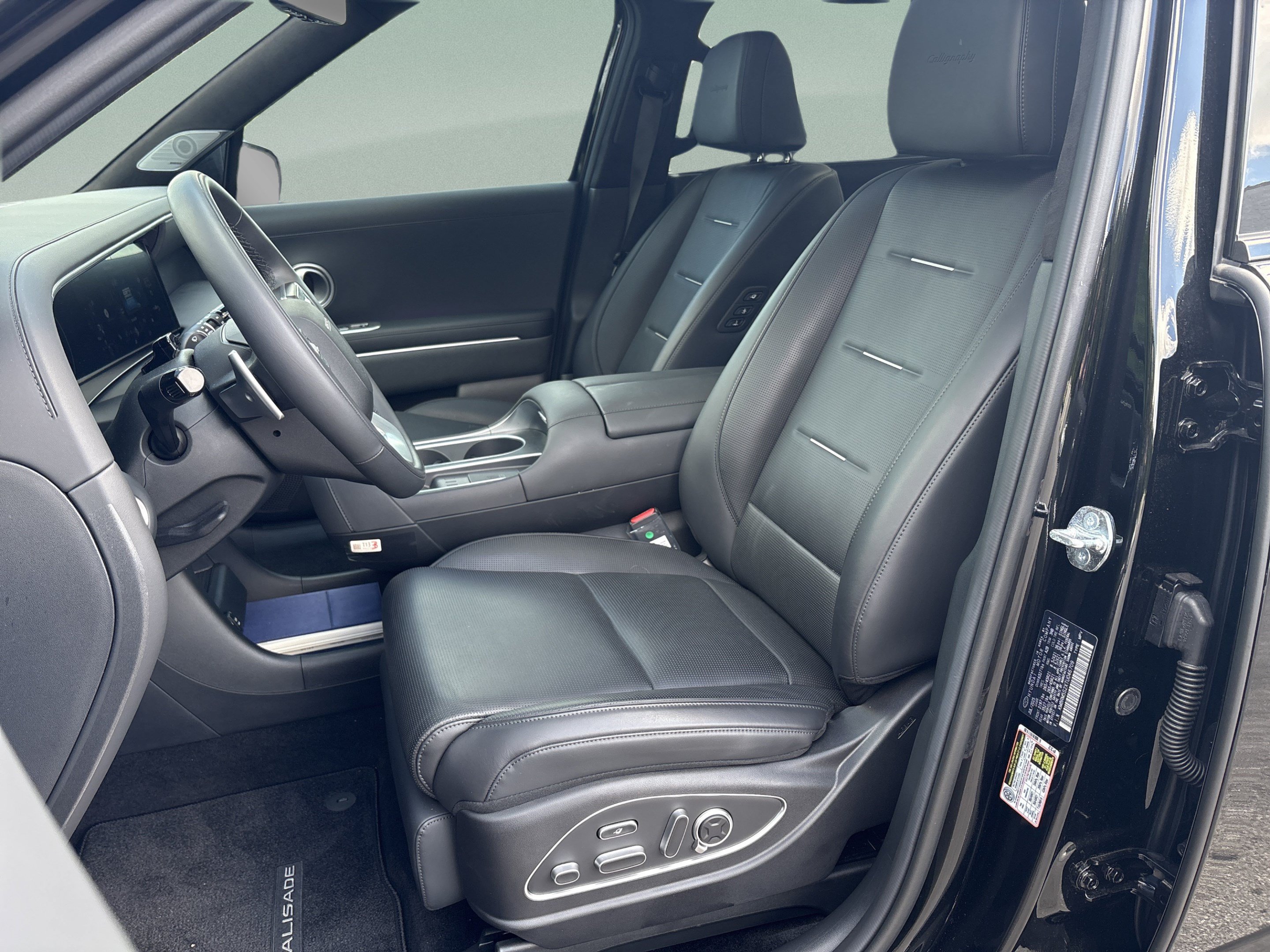 New 2026 Hyundai Palisade Calligraphy FWD image 22