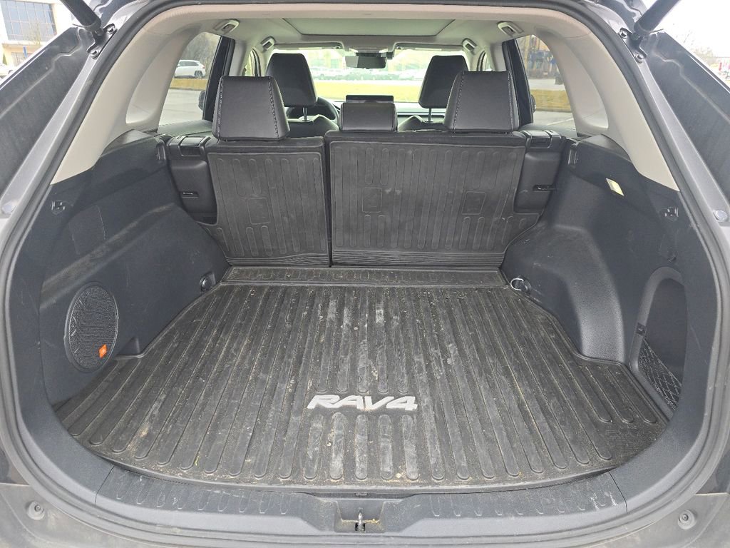 Used 2023 Toyota RAV4 Limited image 18