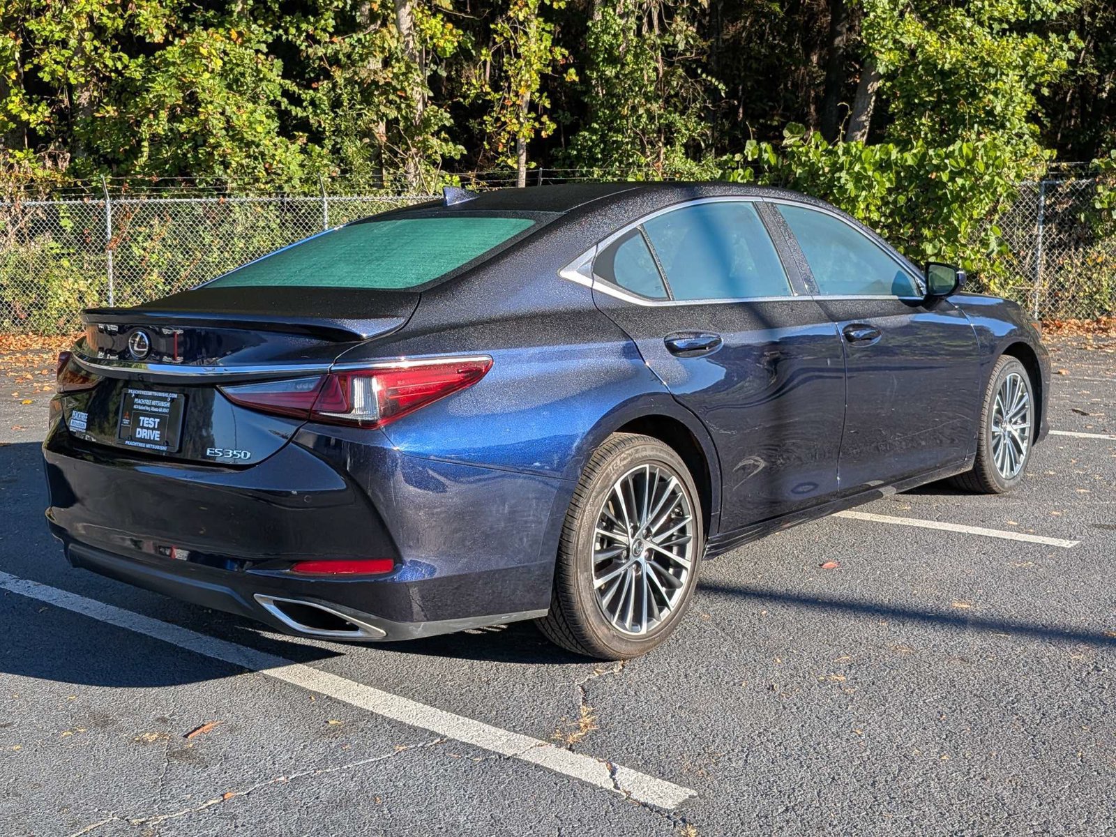 Used 2022 Lexus ES 350 w/ Premium Package FWD image 4