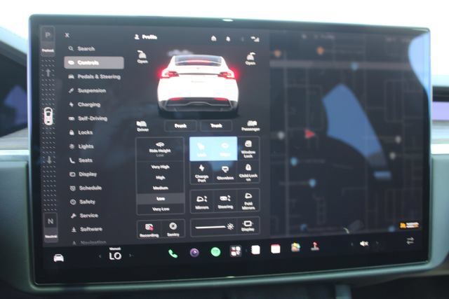 Used 2023 Tesla Model X AWD/4WD image 21