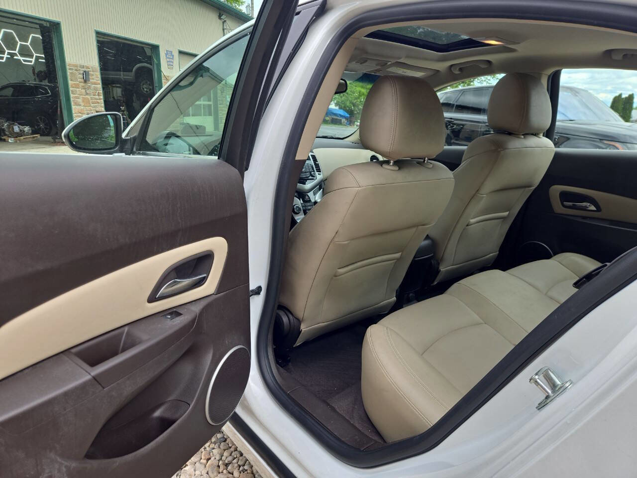 Used 2012 Chevrolet Cruze LTZ FWD image 17