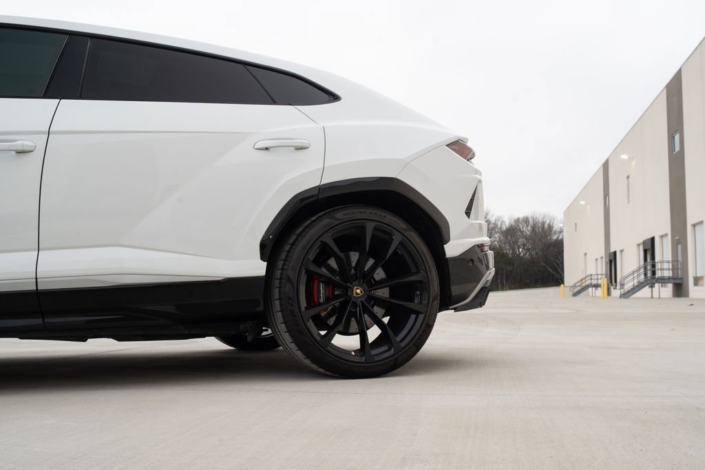 Used 2019 Lamborghini Urus image 11