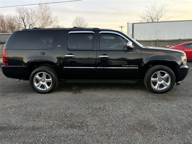 Used 2010 Chevrolet Suburban LTZ image 5