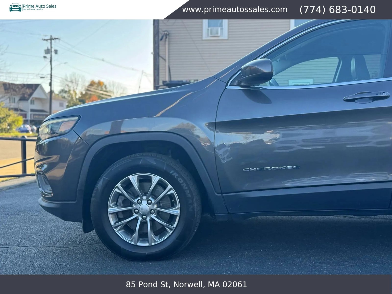 Used 2019 Jeep Cherokee Latitude Plus AWD/4WD image 25