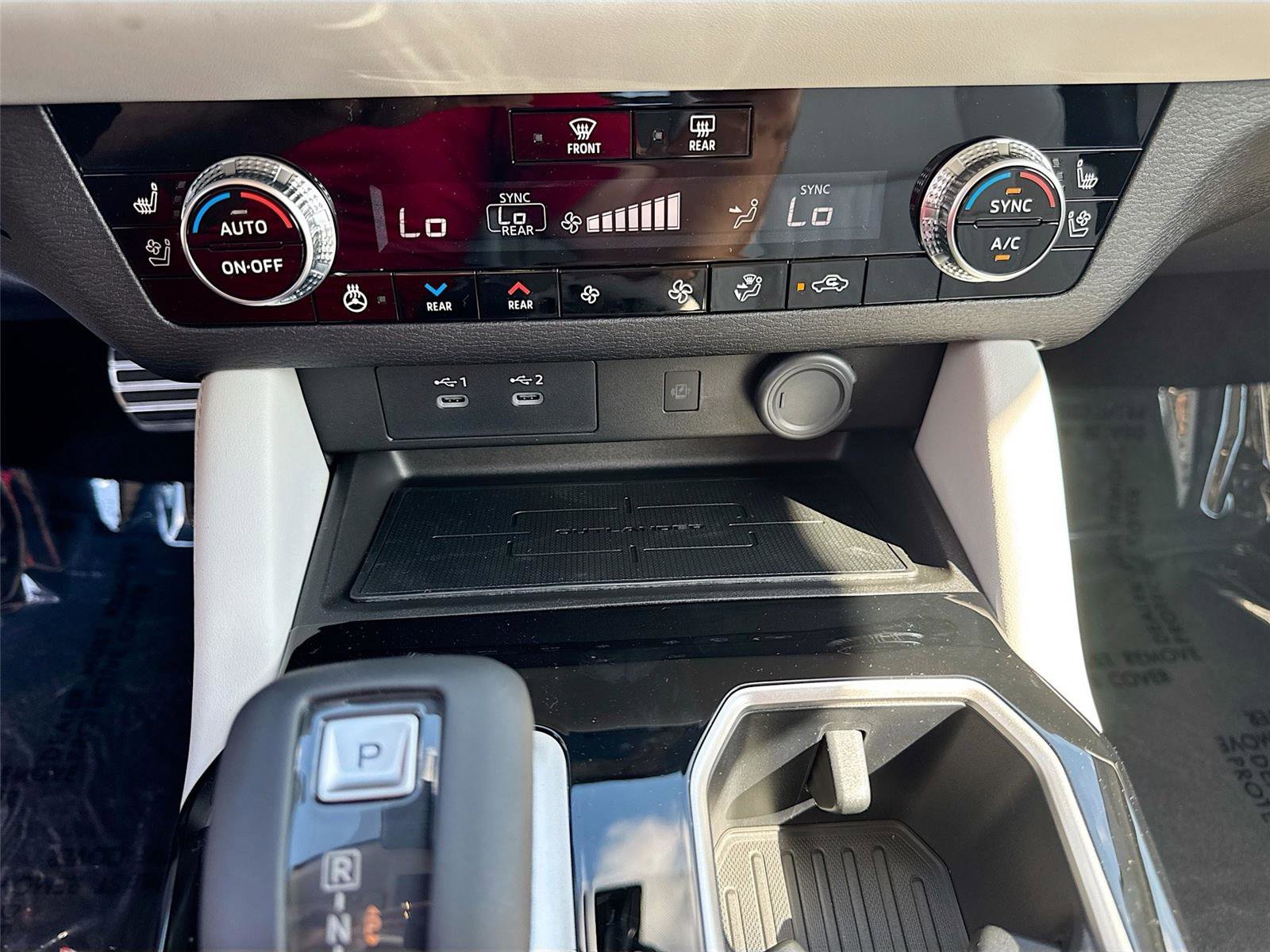 New 2026 Mitsubishi Outlander SEL FWD image 16