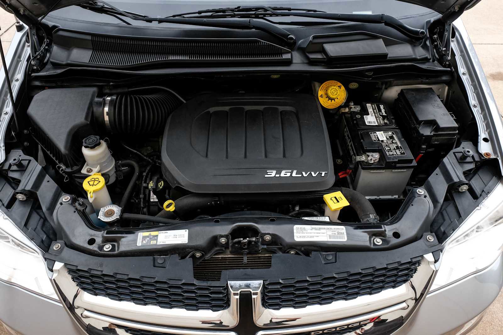 Used 2016 Dodge Grand Caravan SE image 45