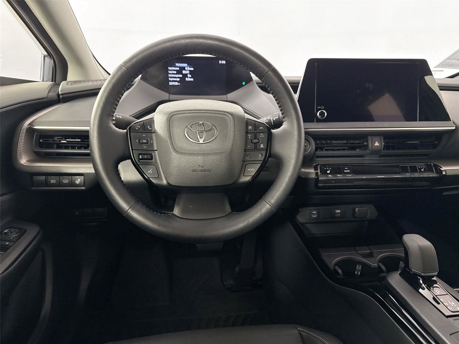 Certified 2025 Toyota Prius XLE FWD image 30