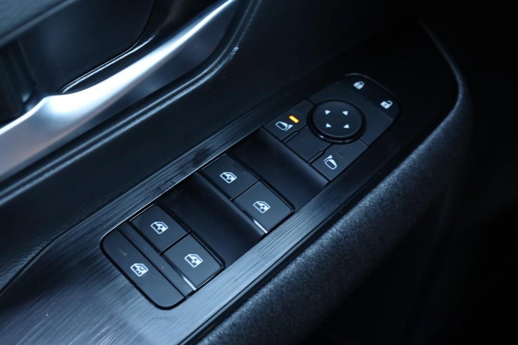 New 2026 Nissan Kicks SV w/ Cold Weather Package image 18