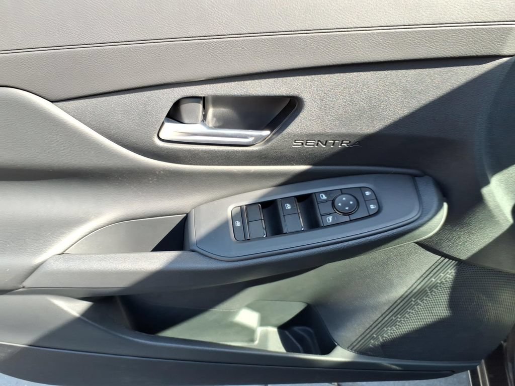 New 2026 Nissan Sentra SV w/ SV Convenience Package FWD image 11