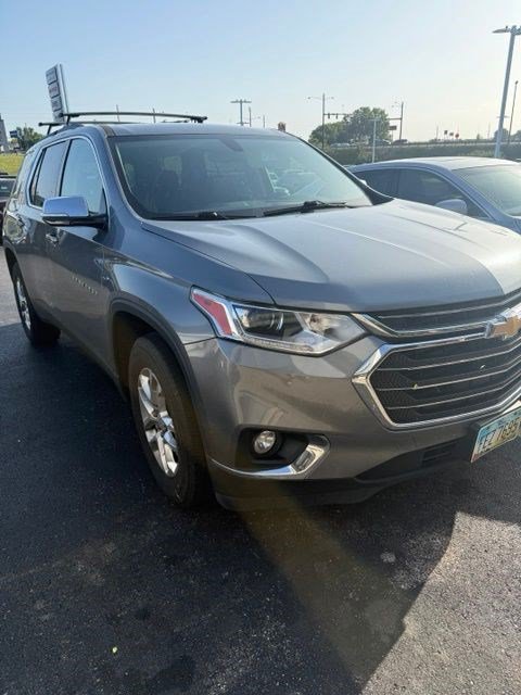 Used 2019 Chevrolet Traverse LT w/ LPO, Floor Liner Package FWD image 2