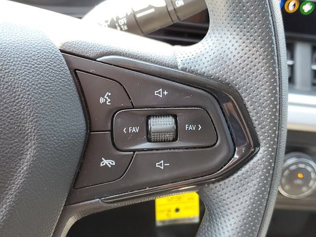 Certified 2024 Chevrolet Trax LS w/ LS Convenience Package FWD image 11