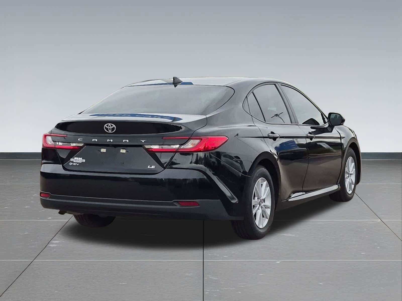 Used 2025 Toyota Camry LE w/ Convenience Package FWD image 6