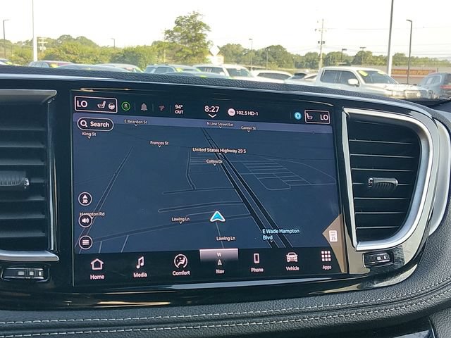Used 2025 Chrysler Pacifica Limited FWD image 18