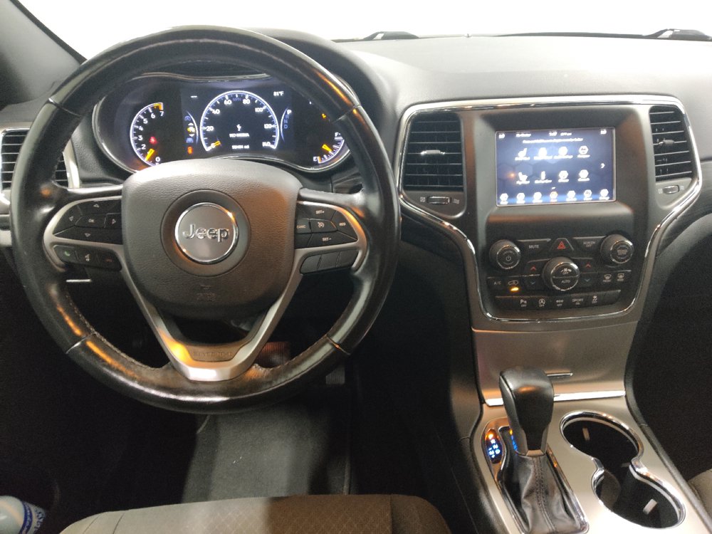 Used 2021 Jeep Grand Cherokee Laredo w/ Security & Convenience Group AWD/4WD image 22