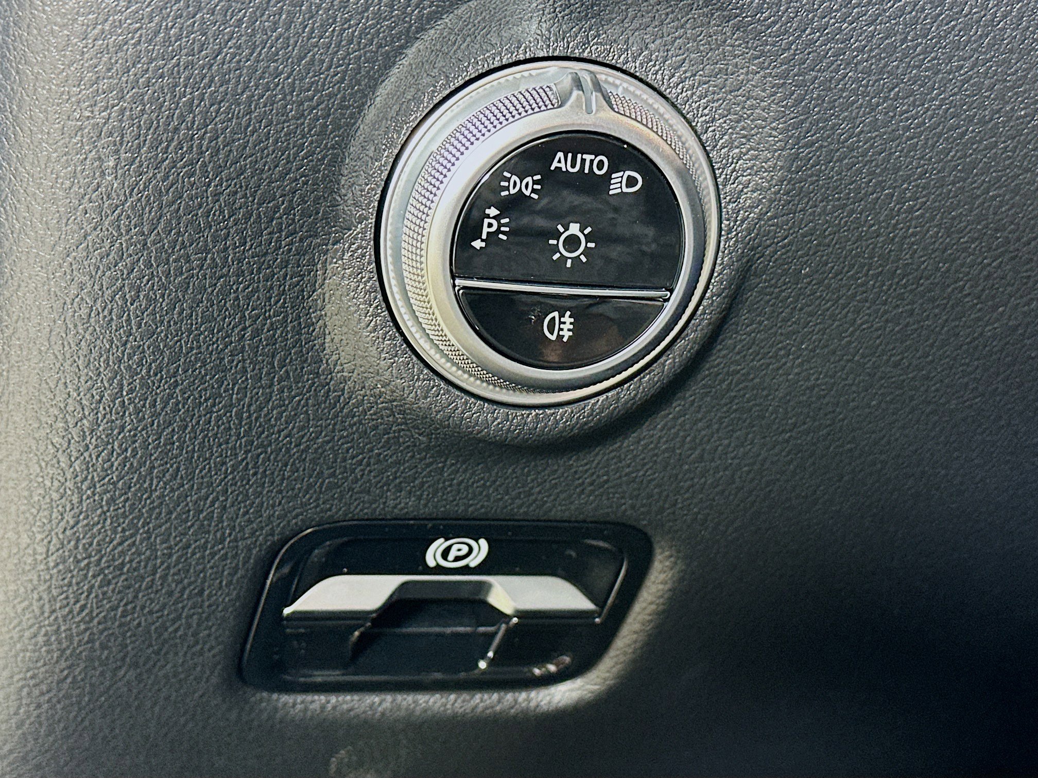 Certified 2025 Mercedes-Benz C 300 4MATIC Sedan image 10