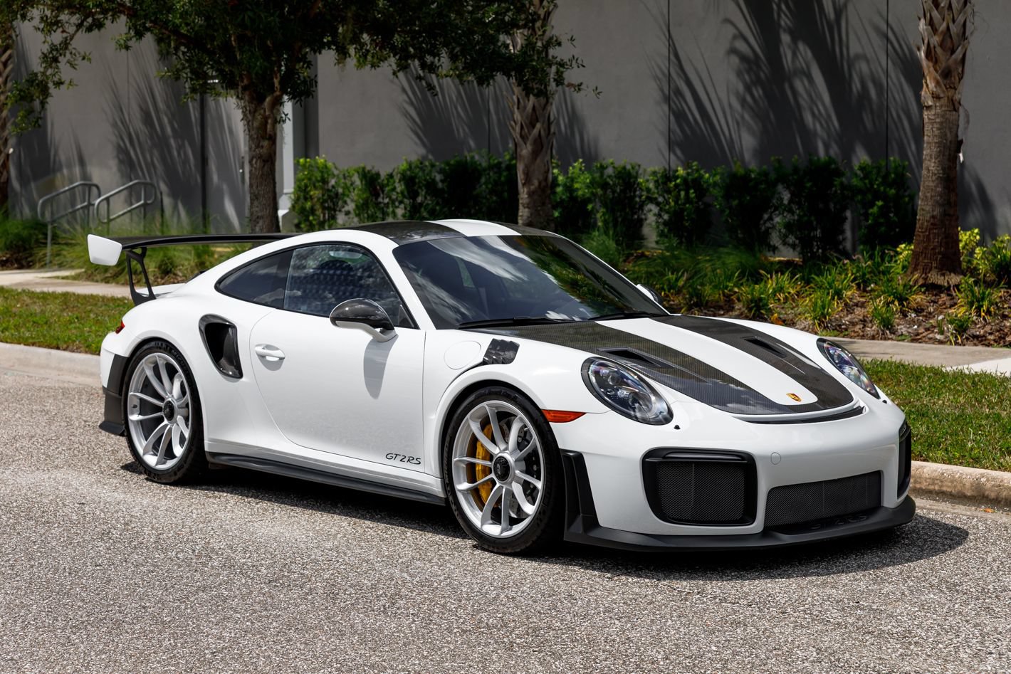 Used 2018 Porsche 911 GT2 RS w/ Weissach Package RWD image 1