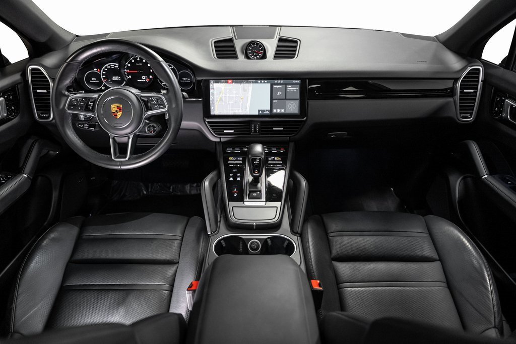 Used 2021 Porsche Cayenne Coupe image 38