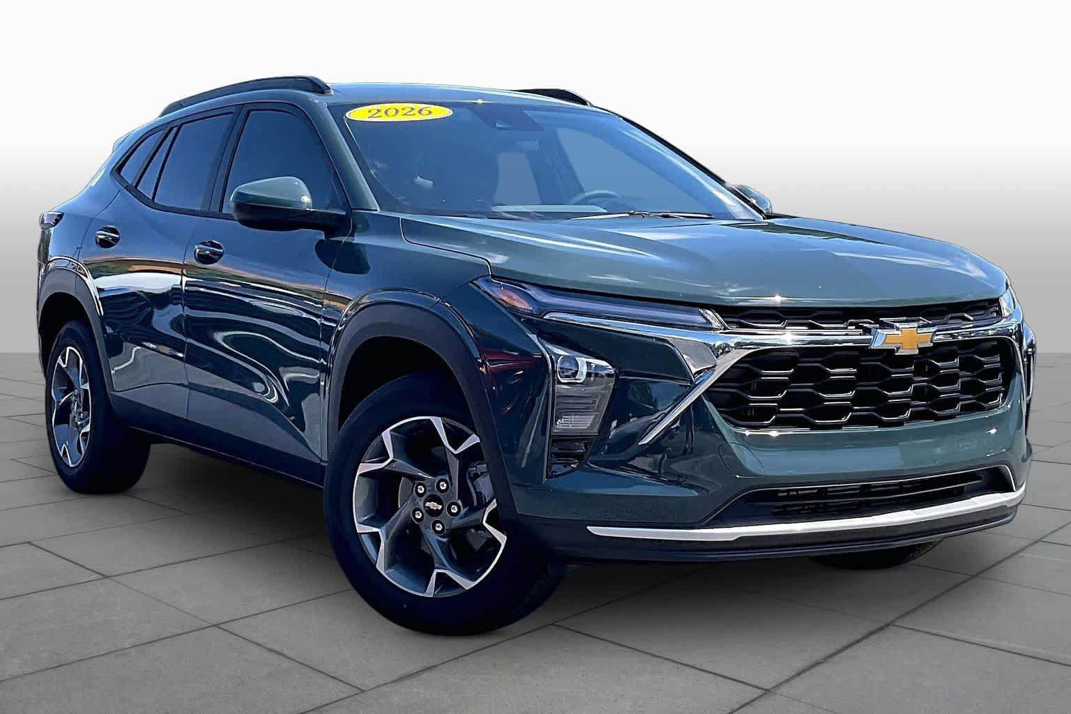 Used 2026 Chevrolet Trax LT w/ LT Convenience Package FWD image 3