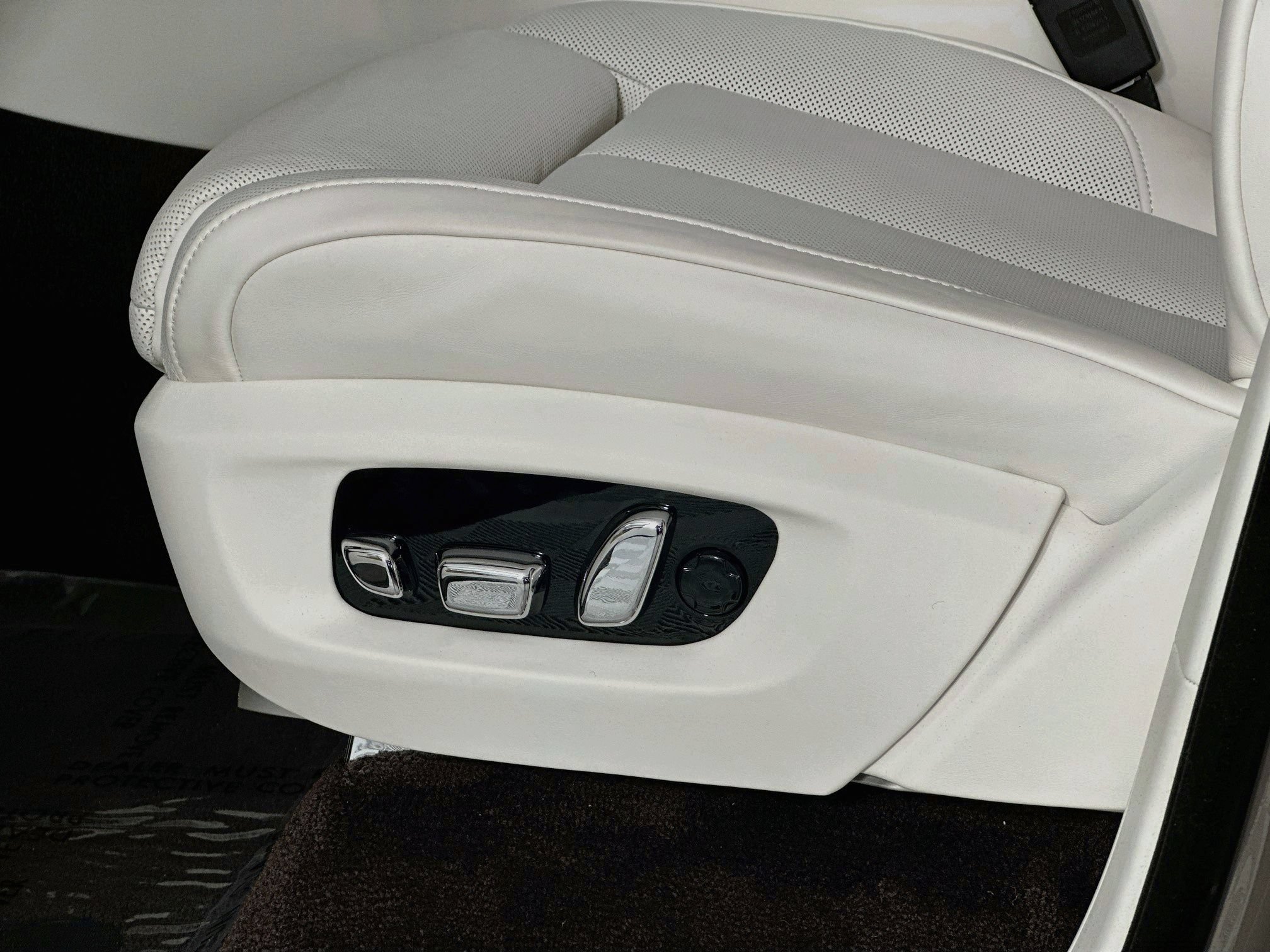 New 2027 Rolls-Royce Cullinan AWD/4WD image 19