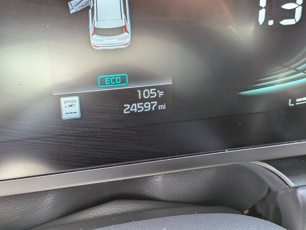 Used 2025 Kia Niro LX FWD image 20