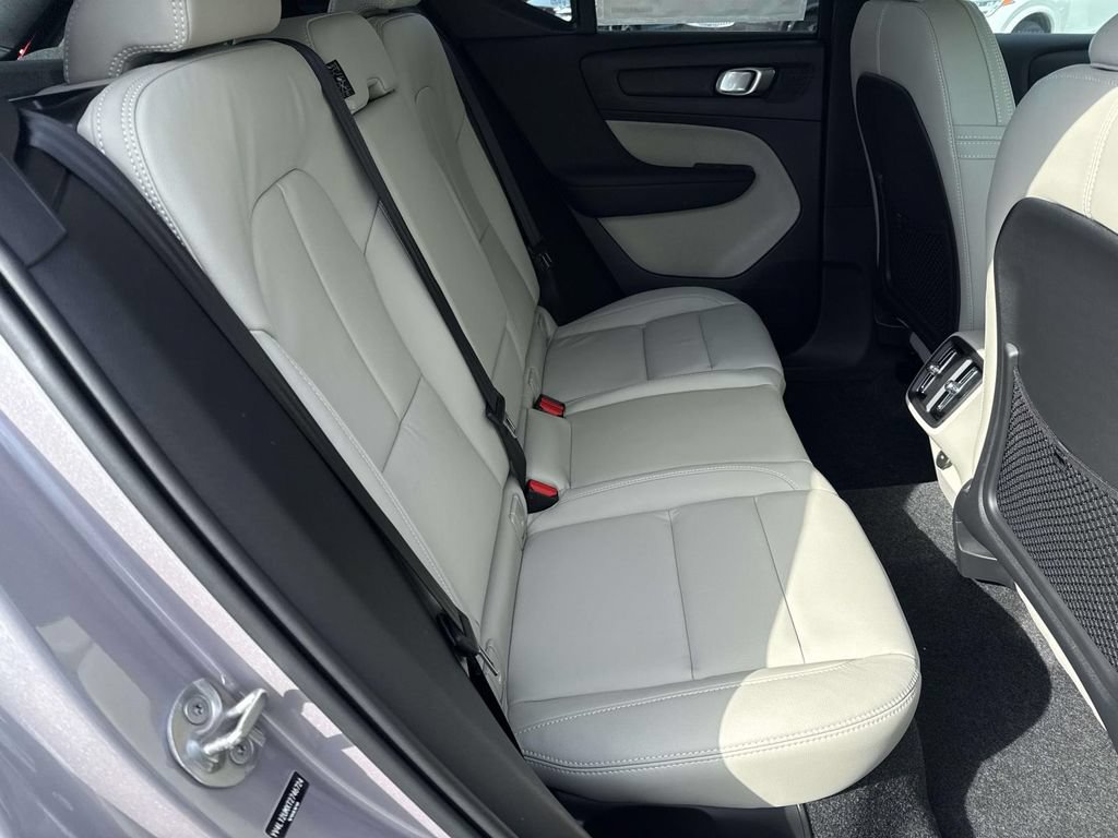 New 2026 Volvo XC40 B5 Ultra AWD/4WD image 12