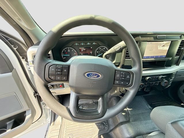 New 2026 Ford F550 4x4 Crew Cab image 15