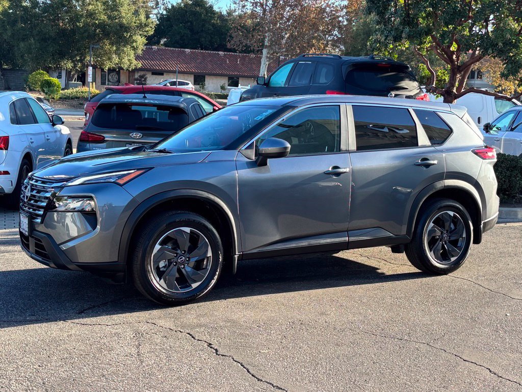 Certified 2026 Nissan Rogue SV FWD image 7